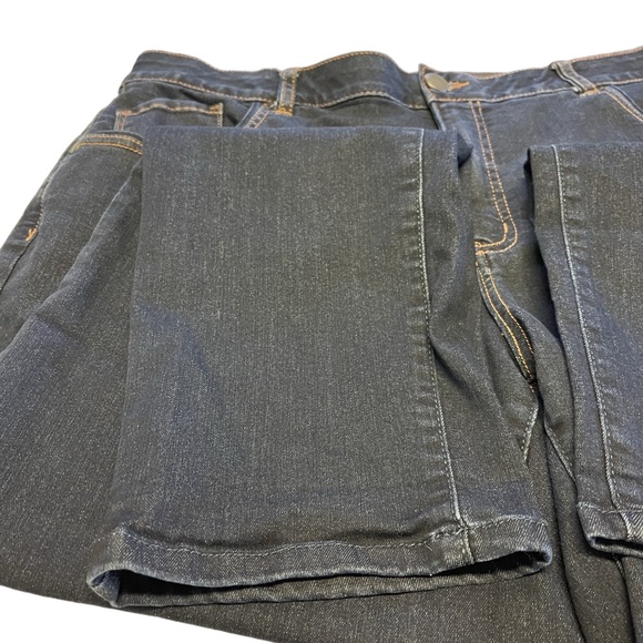 CJ Banks Slimming Dark Denim Jeans Sz 18W -VGC - Picture 5 of 8